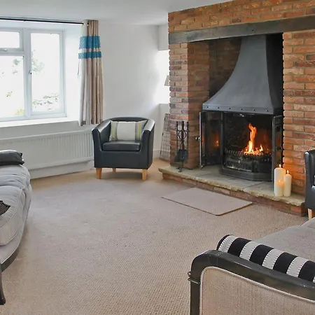 Medds Farmhouse Holiday home